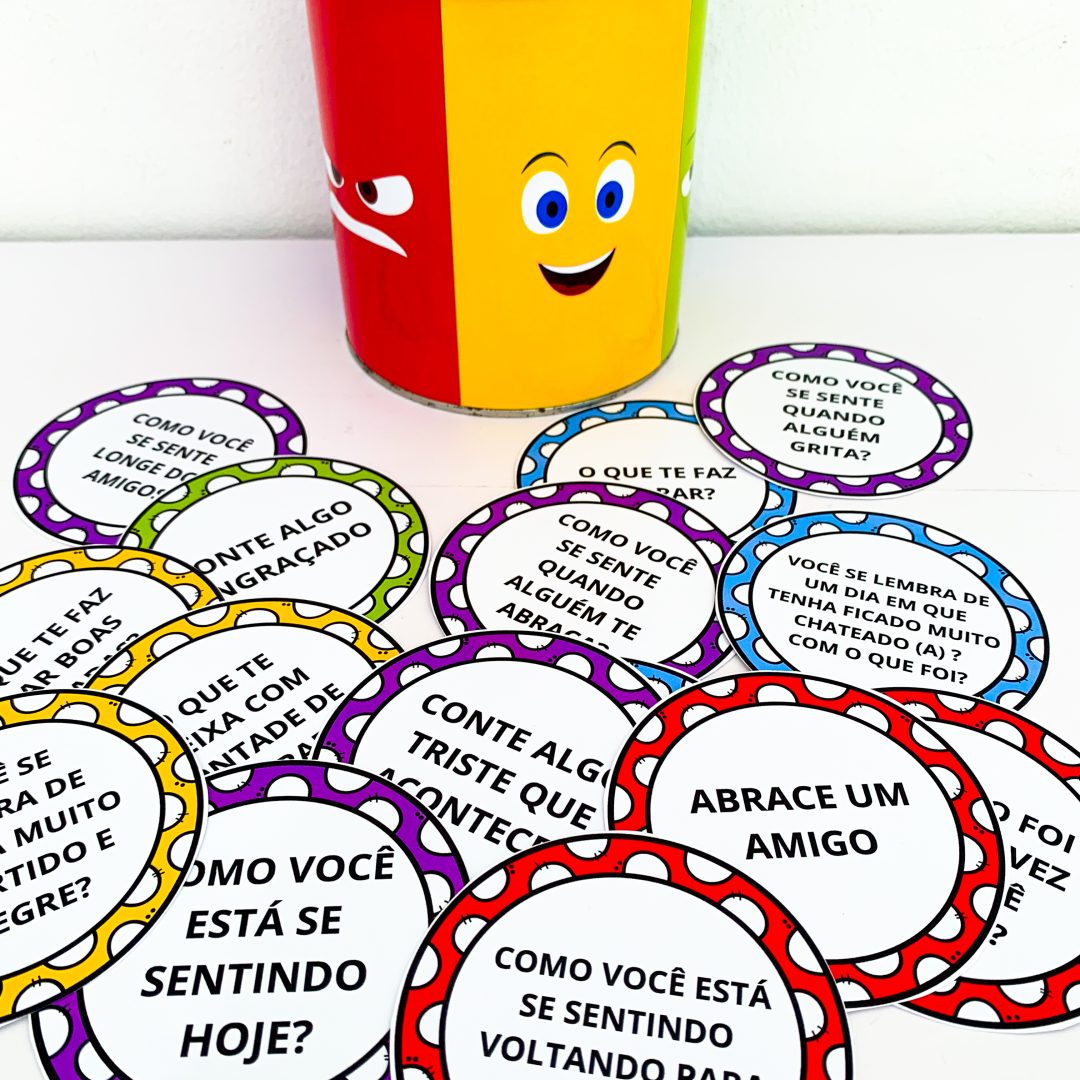 QUIZ EMOÇÕES DIVERTIDAMENTE