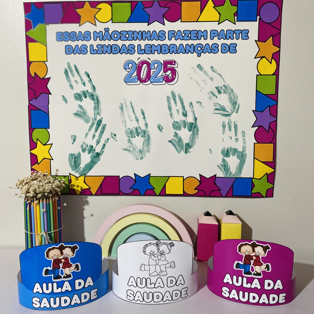 ✨ Painel “Carimbo das Mãozinhas – Aula da Saudade” ✨