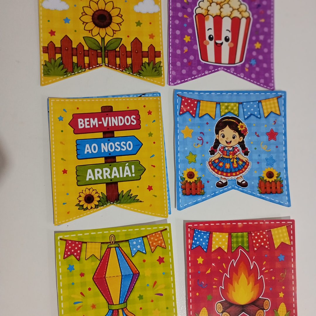 BANDEIRINHAS COLORIDAS E PARA COLORIR